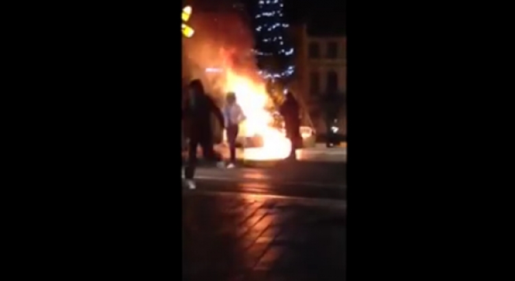 Stalo se něco, o čem mainstreamová média raději pomlčela. „Uprchlíci“ zápálili vánoční strom v Bruselu...