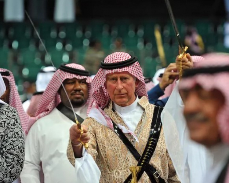 Princ Charles je „fascinovaný islámskou kulturou“ a modlí se arabsky za mír na Blízkém východě