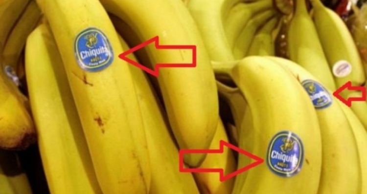 Buďte opatrní, když kupujete banány. Čtěte pozorně, co znamenají tyto samolepky