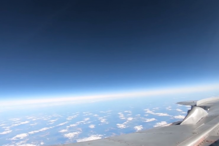 Je to opravdu dechberoucí! Byly zveřejněný unikátní záběry létu ruských MiG-31 v stratosféře