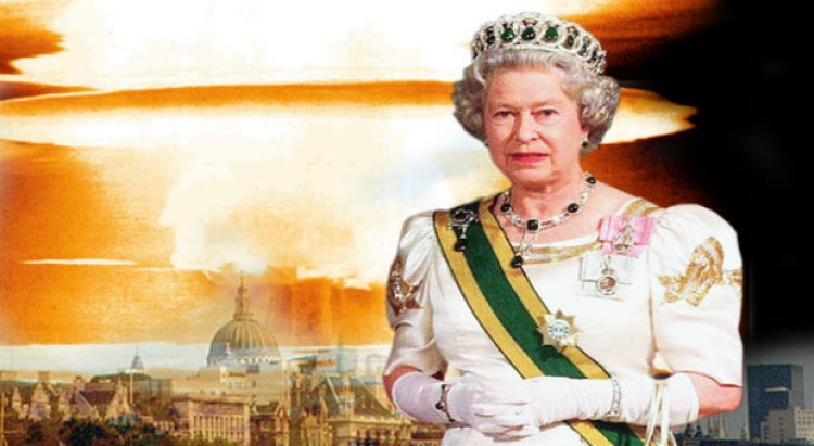 Královna Alžběta varuje před globální válkou, která pro lidstvo přinese„konec časů“