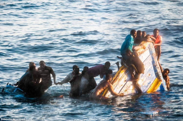 Ztroskotal člun migrantů: O život mohlo přijít až 146 lidí