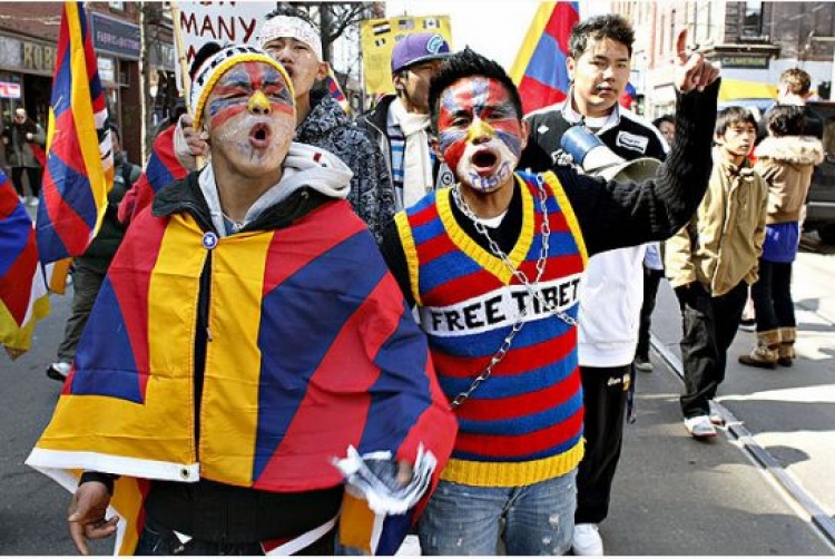 Protestujete? 7 věcí, které byste měli vědět, než se zabalíte do tibetské vlajky