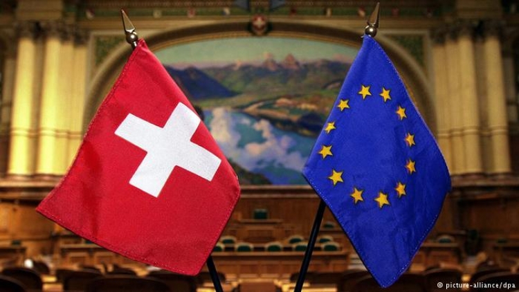 Švýcarsko stáhlo žádost o vstup do EU: Pouze „šílenci“ by se nyní připojili
