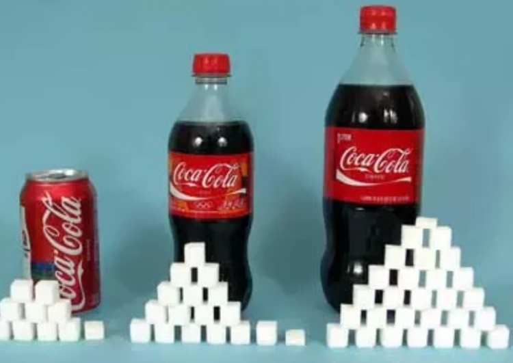10 průmyslových využití Coca Coly, které vám dokáží, že není vhodná ke konzumaci