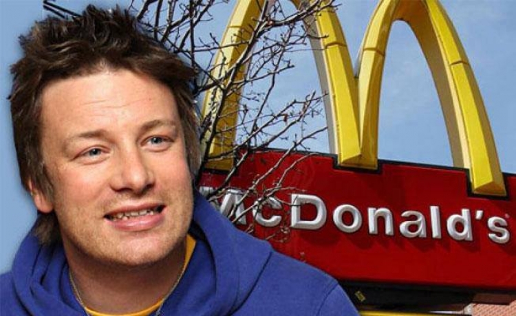 Jamie Oliver vyhrál soud: McDonald’s změní složení hamburgerů