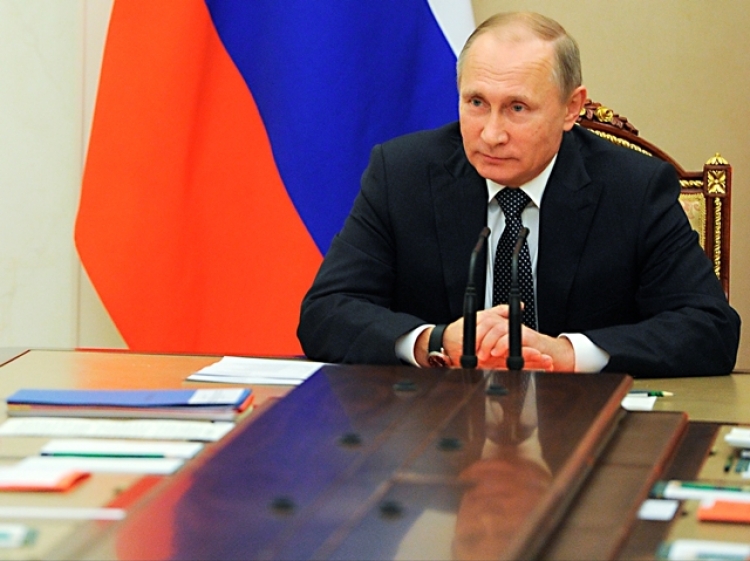 Trojitý úder Vladimira Putina. Skládá se ze 7 jednoduchých kroků