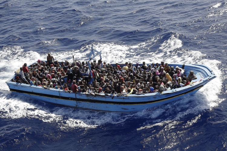 Mezinárodní migrační skandál: Záchranáři jsou v kontaktu s pašeráky z Libye