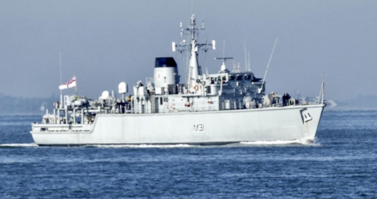 Británie přiznala, že vyslala proti ruským ponorkám plastovou loď