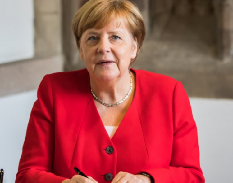 Zaznělo od Merkelové: Je jen otázkou času, než se lidé imigrantského původu stanou většinovým obyvatelstvem. Netrapte se tím, je to nevyhnutelné, přinese to dobré věci