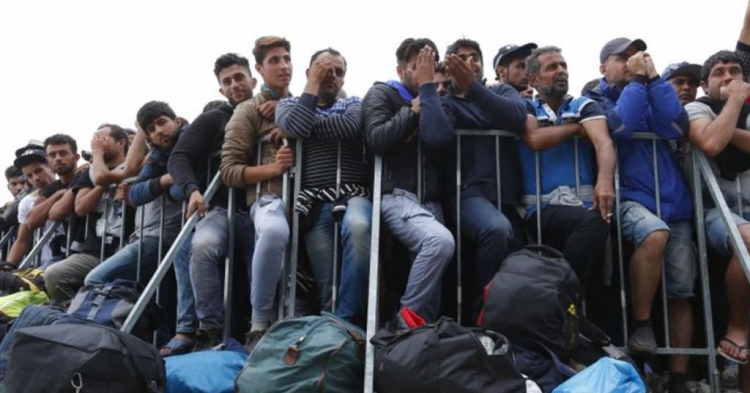 Za každého odmítnutého uprchlíka zaplatíte v Česku 6,8 milionu, vzkazuje Brusel